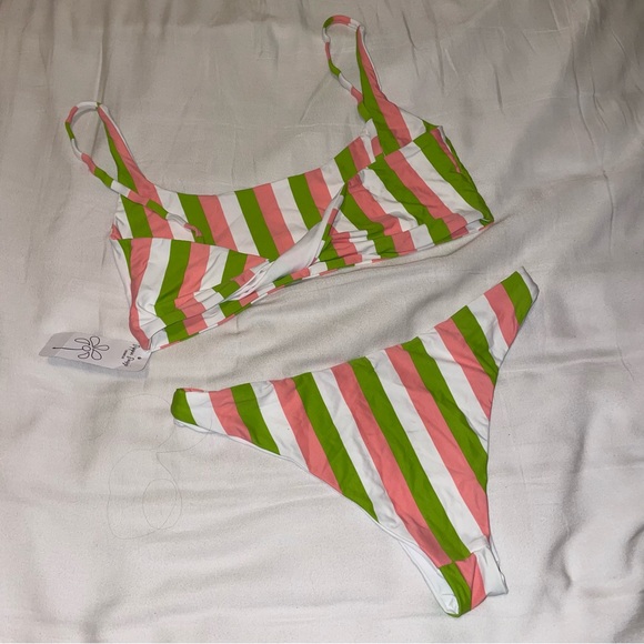 NWT Dippin’ Daisy’s Striped Bikini Size Medium - Picture 5 of 8
